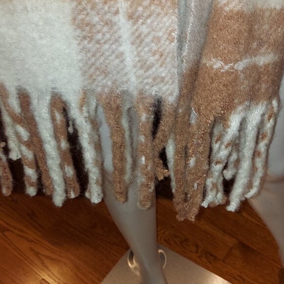 NWOT Steven Madden Scarf - Picture 3 of 8